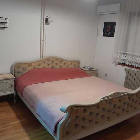 Pjer Sobe Niska Banja Ξενοδοχείο Εξωτερικό φωτογραφία